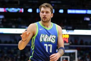 中国三级联赛场均观众人数排名：大连超5.8万人第1，昆明垫底