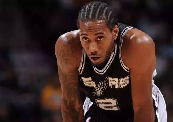 于根伟考察收官战主场场地：前些天草皮一直在开地暖加紧养护