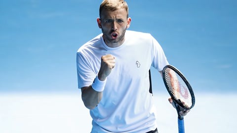 苏超决赛南通队vs泰州队：马宁担任主裁判，李贤成、巴特首发