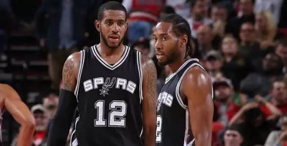 篮球篮网进攻端突然断电，惨遭逆转