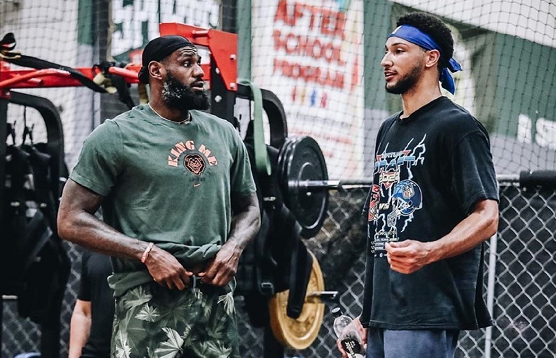 特别是在比 特别是在比