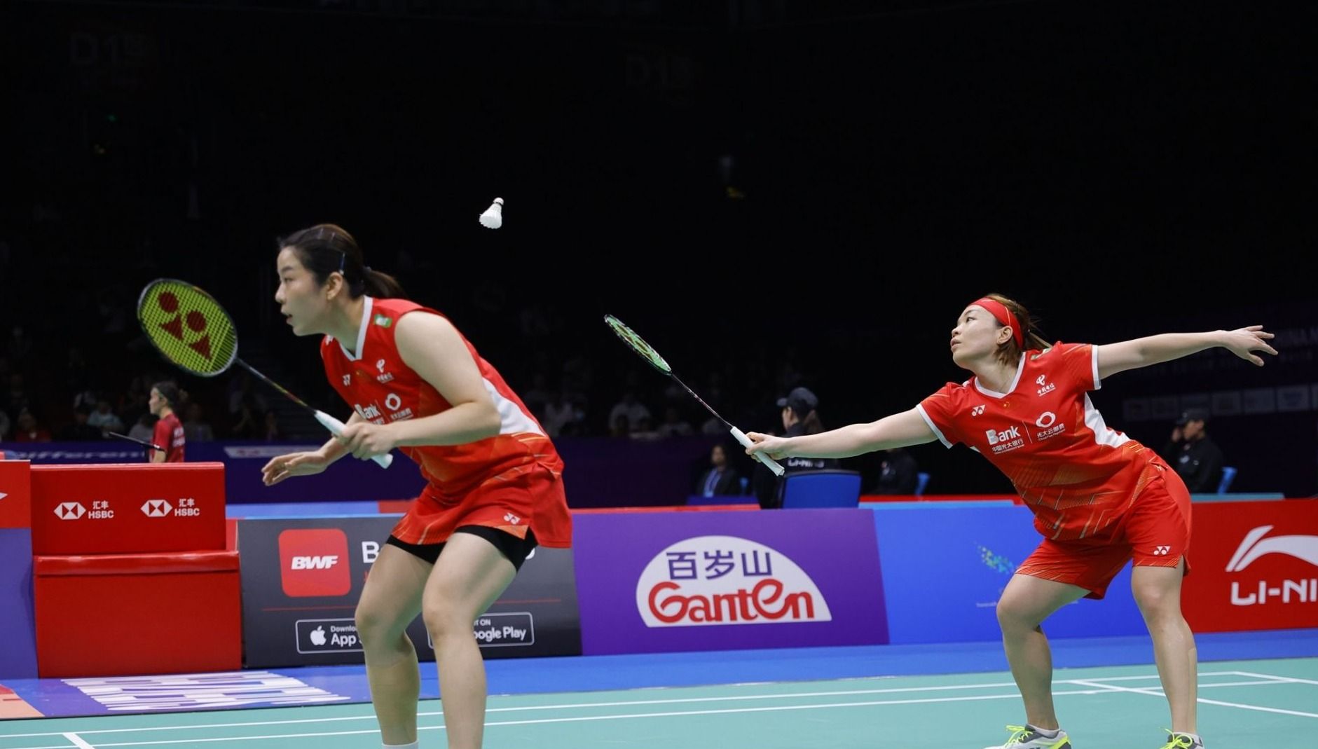 仅吸引了众 仅吸引了众