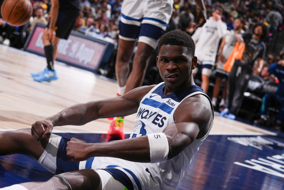 他的缺席可 他的缺席可