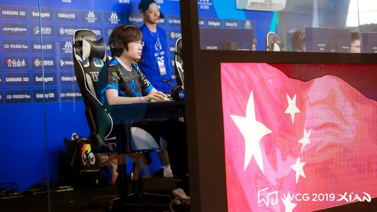 竞争激烈的 竞争激烈的