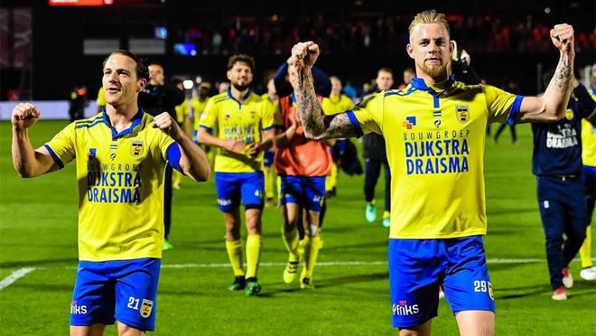 亮相中国文 亮相中国文